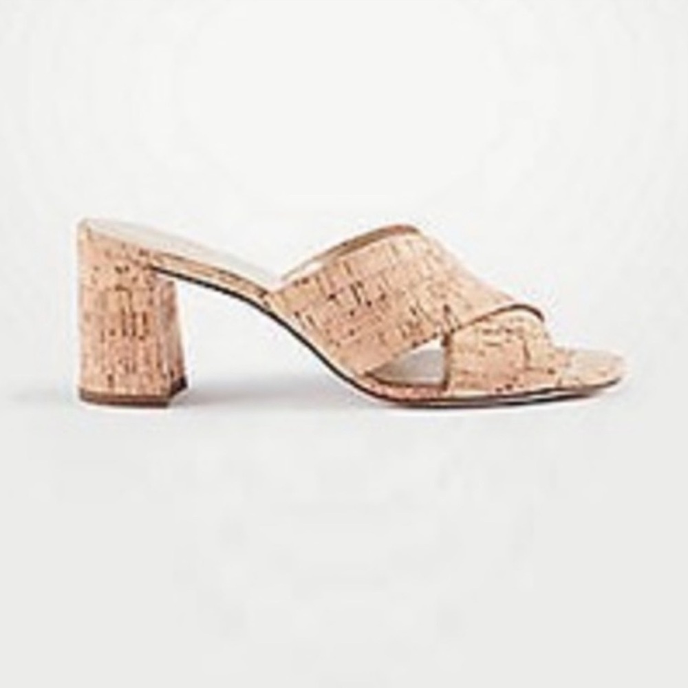 Ann Taylor Tan Cork Sandals